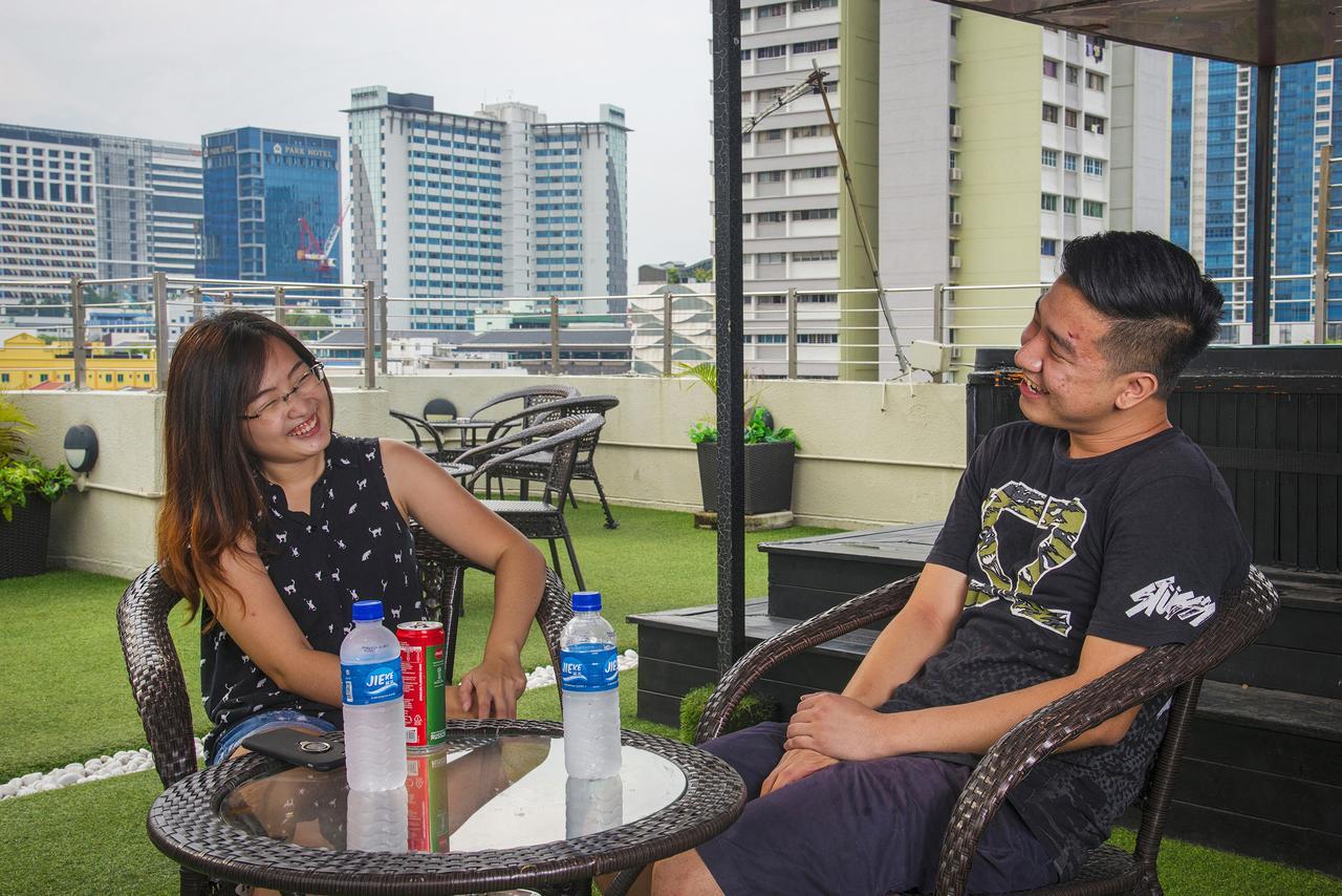 Reddoorz Hostel @ Jalan Besar سنغافورة المظهر الخارجي الصورة